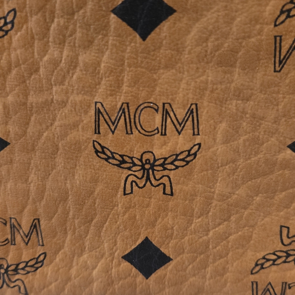 MCM Small Aren Shoulder Bag w/COA - Picture 3 of 13